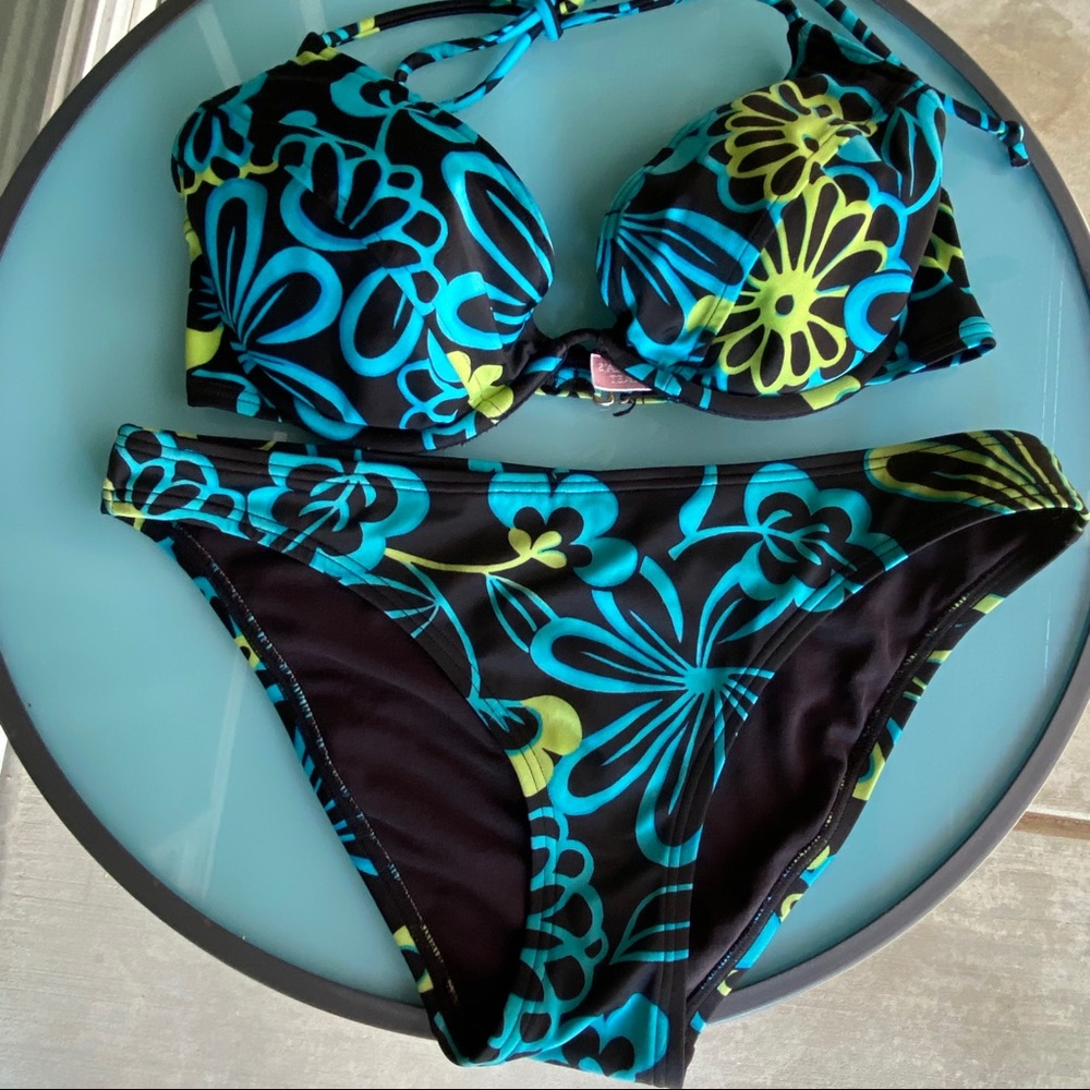 Victoria's Secret Bikini top bottoms xs 34c